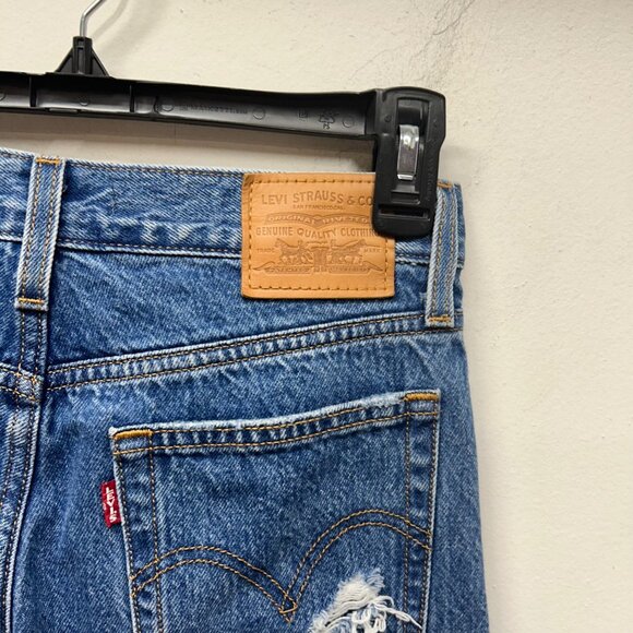 Levi's premium wedgie high rise jeans button fly distressed 24 - Picture 11 of 12